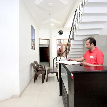 Oyo 8105 Royale Guest House Ludhiana Bagian luar foto