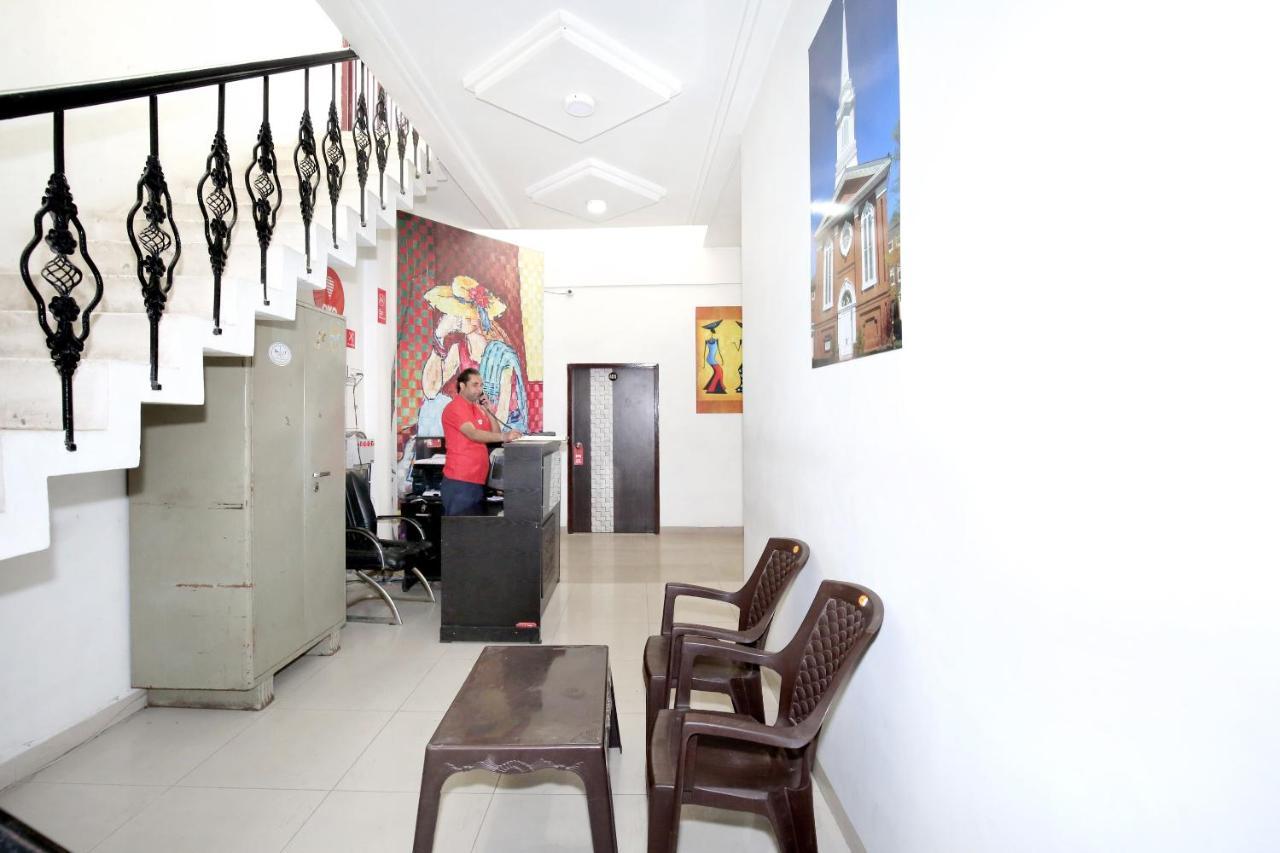 Oyo 8105 Royale Guest House Ludhiana Bagian luar foto